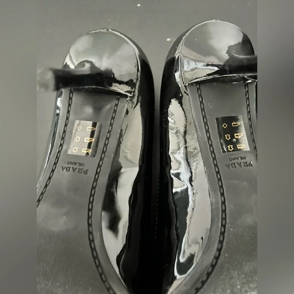 Prada Black Patent Leather Heels - Picture 5 of 5